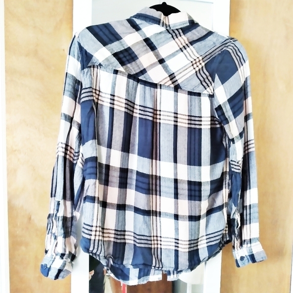 Romeo + Juliet Couture Plaid Button Down Shirt - Picture 2 of 8
